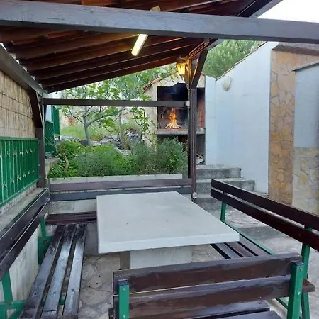 Appartement Taja *